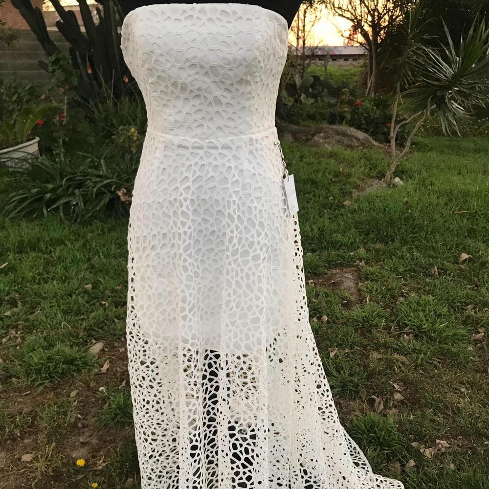 ✨SALE✨ White crochet Midi low Dress